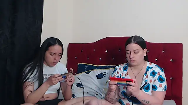 Snapshot of Lola_barbara chatting on 10-10-25, 12:04 Lola barbara online show from 10-10-25, 12:04