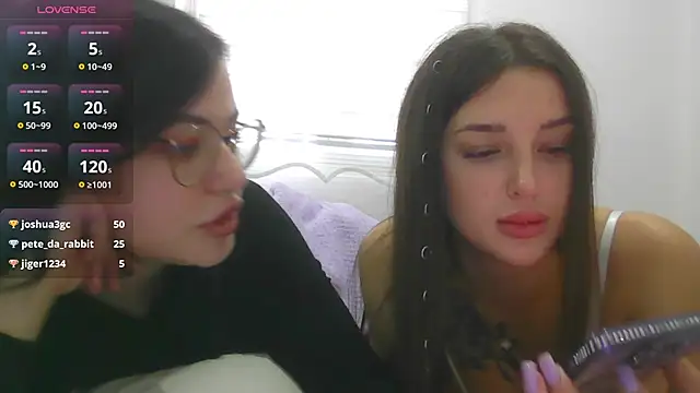 Snapshot of German_Eva chatting on 02-05-25, 10:19 German Eva online show from 02-05-25, 10:19