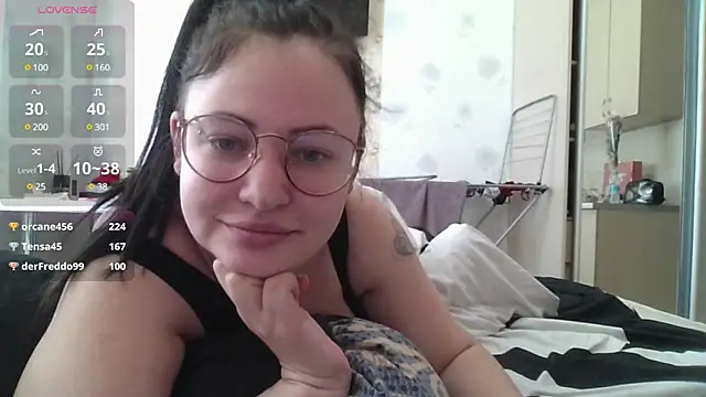 Snapshot of German_Eva chatting on 03-12-25, 12:04 German Eva online show from 03-12-25, 12:04