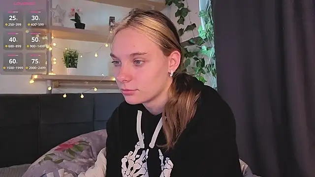 NaokoStifel online show from 05-19-26, 01:11
