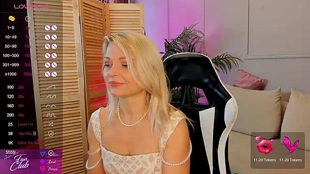 Snapshot of Gloria_Lovely chatting on 12-05-24, 10:55 Gloria Lovely online show from 12-05-24, 10:55