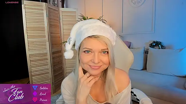 Snapshot of Gloria_Lovely chatting on 12-30-24, 10:53 Gloria Lovely online show from 12-30-24, 10:53