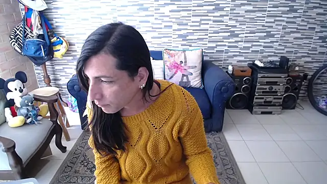 VioletaGomezCo online show from 04-19-26, 03:00