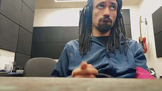 hotcamboy420 online show from 11-12-25, 02:34