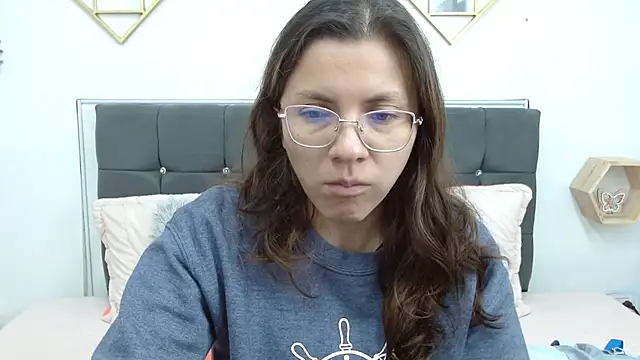 Snapshot of karlamorris_ chatting on 03-07-25, 01:40 karlamorris online show from 03-07-25, 01:40