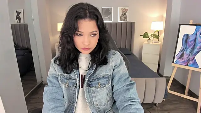 Snapshot of renee_shelby_ chatting on 12-02-24, 10:56 renee shelby online show from 12-02-24, 10:56