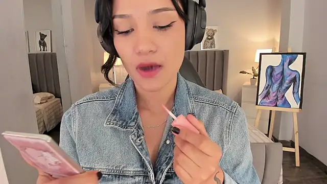 Snapshot of renee_shelby_ chatting on 12-03-24, 11:57 renee shelby online show from 12-03-24, 11:57