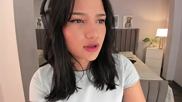 Snapshot of renee_shelby_ chatting on 12-12-24, 07:59 renee shelby online show from 12-12-24, 07:59