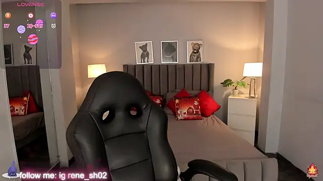 Snapshot of renee_shelby_ chatting on 12-18-24, 01:37 renee shelby online show from 12-18-24, 01:37