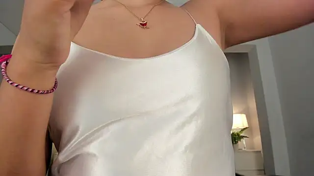 Snapshot of renee_shelby_ chatting on 03-17-25, 08:30 renee shelby online show from 03-17-25, 08:30