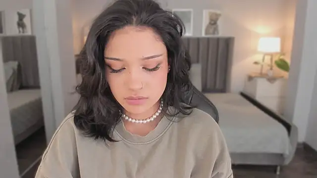 Snapshot of renee_shelby_ chatting on 09-11-25, 09:04 renee shelby online show from 09-11-25, 09:04