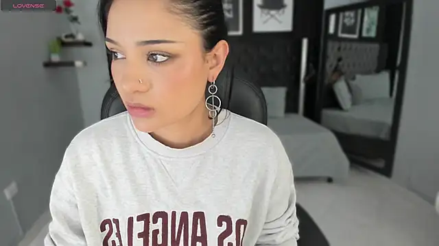 Snapshot of renee_shelby_ chatting on 01-15-26, 07:50 renee shelby online show from 01-15-26, 07:50