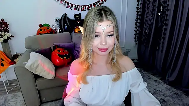 FollowLovee online show from 10-31-25, 05:47