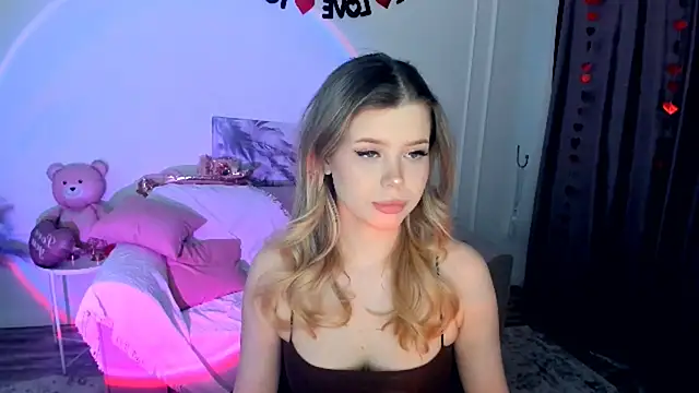 FollowLovee online show from 02-28-26, 03:40