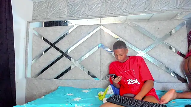 EvaxEmma online show from 02-28-25, 03:59