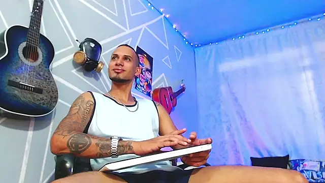 MagnusFrost online show from 02-17-25, 07:42