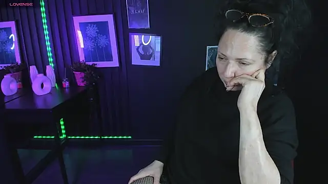 Snapshot of Anita_Muse chatting on 03-03-25, 04:58 Anita Muse online show from 03-03-25, 04:58