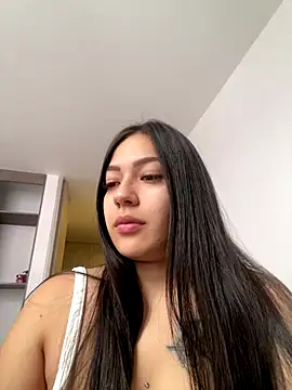 Latina vanessa online show from 10-12-25, 04:50