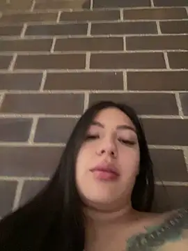 Latina vanessa online show from 03-19-26, 09:30