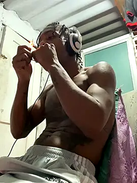 Larry-n-clouds online show from 11-23-25, 03:17