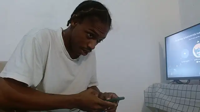 Larry-n-clouds online show from 02-18-26, 04:47