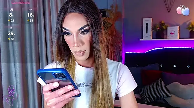 camila hootie online show from 03-04-25, 03:44