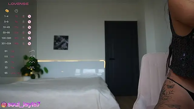 Sola LI online show from 10-24-25, 03:14