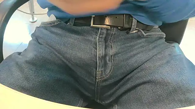 alessandroman2114 online show from 04-14-26, 10:21