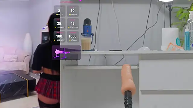 Snapshot of luckyalice_ chatting on 09-11-25, 07:03 luckyalice  online show from 09-11-25, 07:03