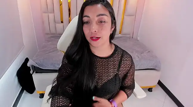 Karla hernandez  online show from 03-05-25, 05:29