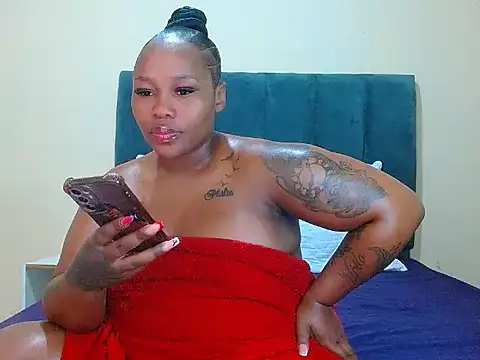 curvycloe1 online show from 06-03-26, 12:19
