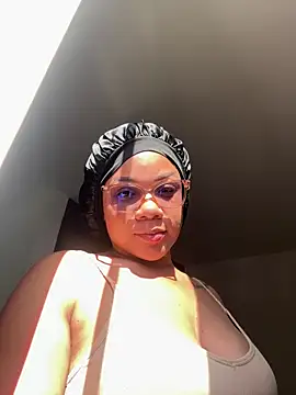 ashley Tompson1 online show from 12-15-25, 02:54