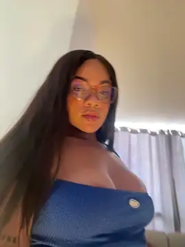 Snapshot of ashley_Tompson1 chatting on 04-25-26, 12:41 ashley Tompson1 online show from 04-25-26, 12:41