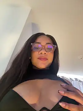 Snapshot of ashley_Tompson1 chatting on 04-30-26, 02:01 ashley Tompson1 online show from 04-30-26, 02:01