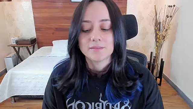 KatherineBond online show from 03-21-25, 10:50