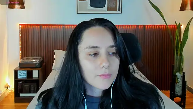 KatherineBond online show from 10-07-25, 06:38