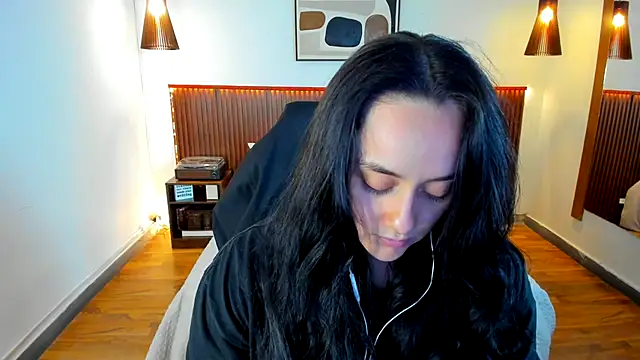 KatherineBond online show from 10-10-25, 07:13