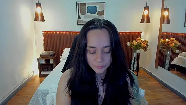 Snapshot of KatherineBond chatting on 06-03-26, 06:13 KatherineBond online show from 06-03-26, 06:13