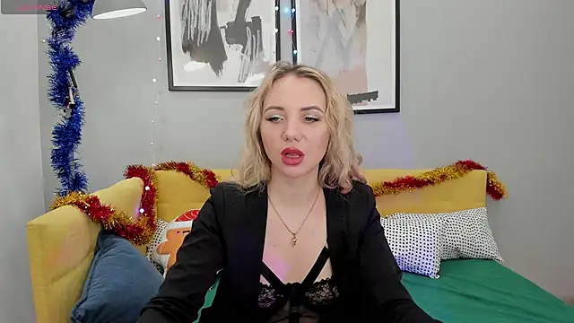 Snapshot of EvaMoran chatting on 12-21-24, 05:14 EvaMoran online show from 12-21-24, 05:14