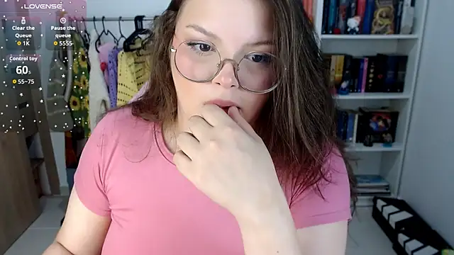 Snapshot of Gabiwaifu chatting on 09-24-25, 02:37 Gabiwaifu online show from 09-24-25, 02:37