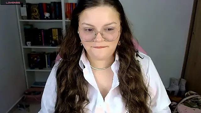 Snapshot of Gabiwaifu chatting on 10-17-25, 02:48 Gabiwaifu online show from 10-17-25, 02:48
