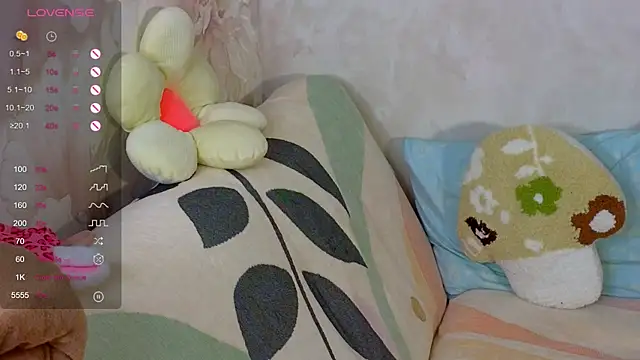 Snapshot of TrissMerigold9 chatting on 10-30-25, 09:26 TrissMerigold9 online show from 10-30-25, 09:26