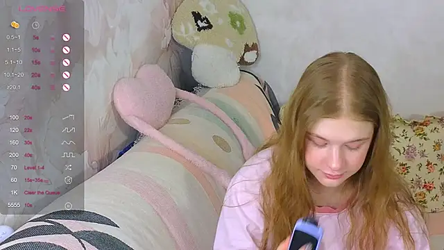 TrissMerigold9 online show from 12-18-25, 08:42