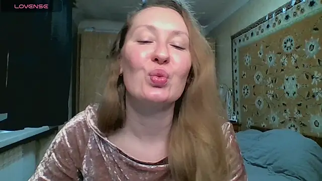 AnnaXLovers online show from 05-05-26, 02:36