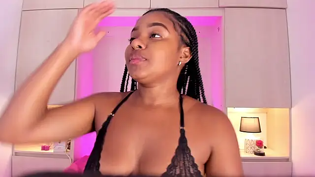 tamaraa smiith online show from 02-13-25, 05:44