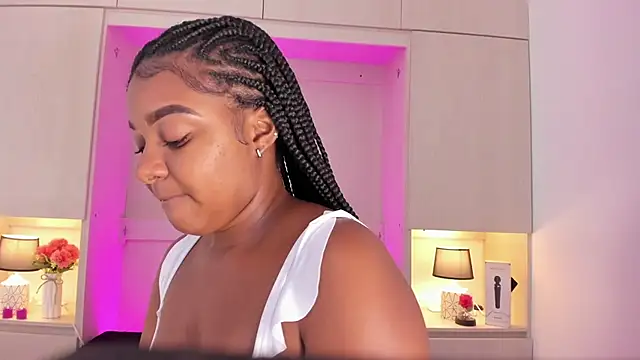 tamaraa smiith online show from 02-20-25, 03:08