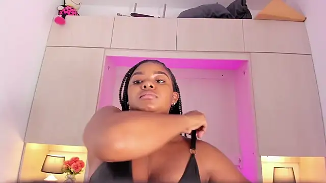 tamaraa smiith online show from 02-20-25, 06:24