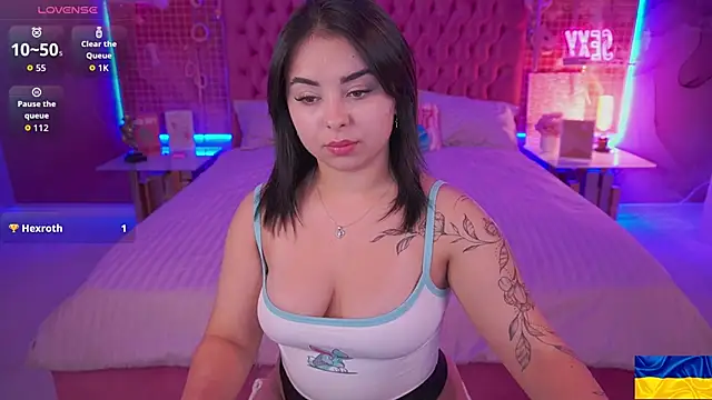 SusieWood online show from 10-20-25, 07:14