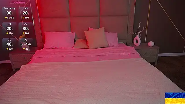 SusieWood online show from 10-26-25, 08:48