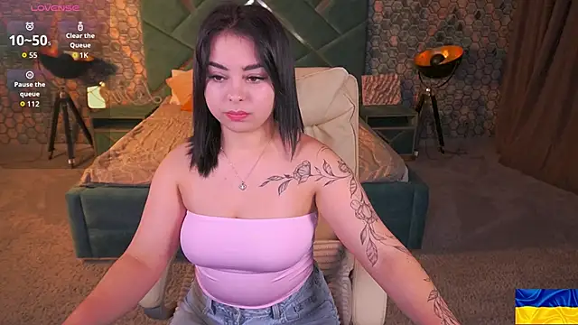 SusieWood online show from 03-12-26, 09:10